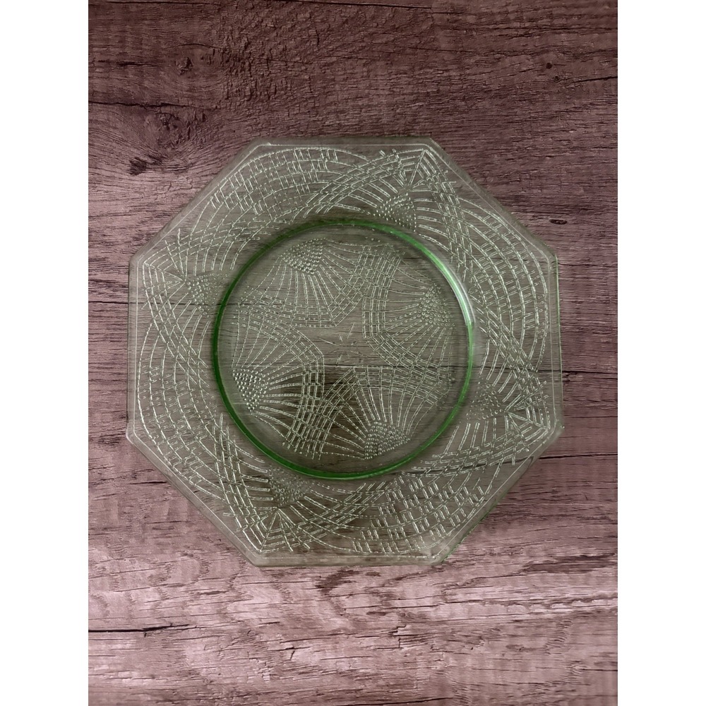 Vintage Green Romanesque Plate LE Smith Depression Glass Uranium Glow 8" Plate - Picture 3 of 5